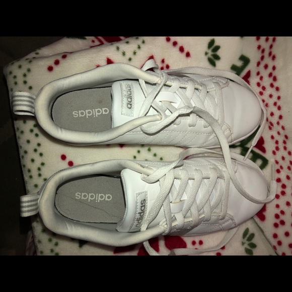 Adidas Shoes - Picture 9 of 11